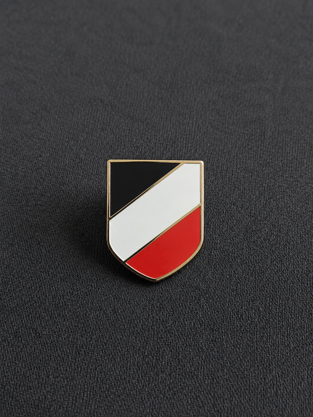German flag pin